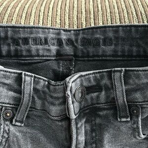 Brand new, worn twice. Im more of a bootcut girlie so im giving these away